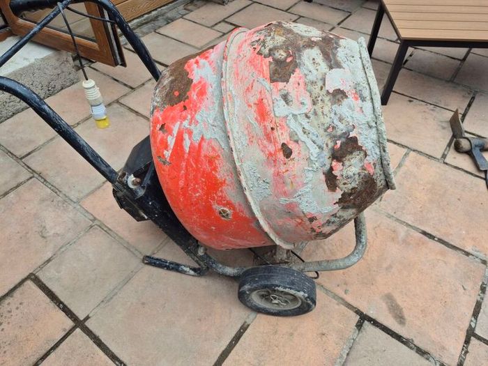 cement mixer