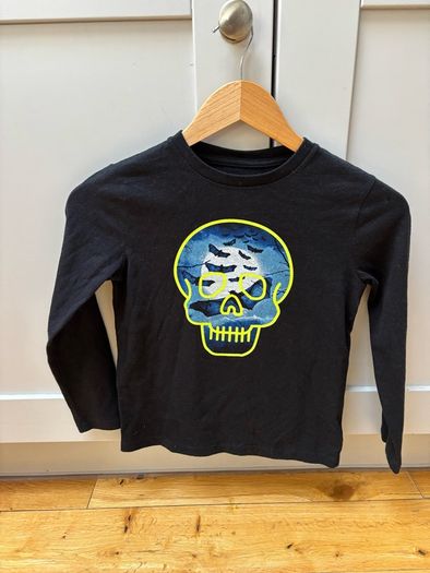 New GAP long sleeve top