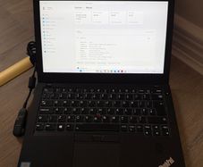 Lenovo Thinkpad X270 I5-7300u  8gb Ram 256gb Ssd