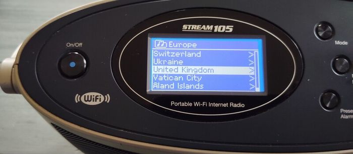 Roberts stream internet radio Like New original adapter