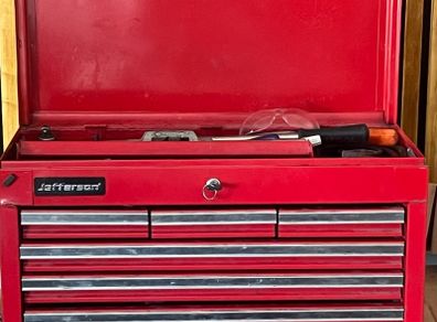 tool chest with tools
