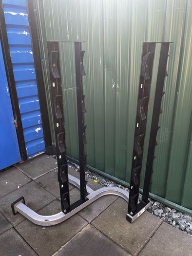 Half dumbbell rack