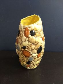 Fabulous Vintage Retro Kitsch Large SylvaC Vase from the Pebbles Range produced in the 60s and 70s, Shape Number 3358