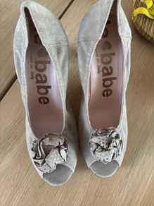 Le Babe Shoes - Peep Toe - Suede Size 5