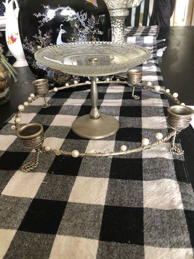 Beautiful crystal and Pearl centrepiece