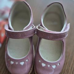 clarks girls shoe 7 1/2, 25w, 8w