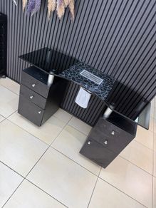 manicure desk