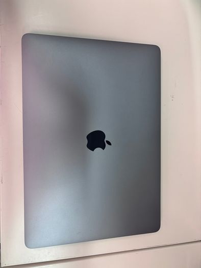 Apple Macbook Pro 13 2017 188 Cycles i5 8GB RAM DDR3 256GB SSD