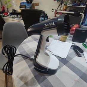 Tefal handheld steamer