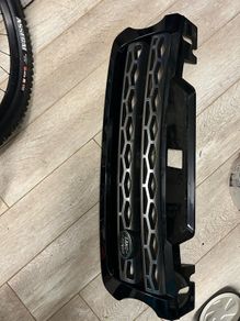 Range Rover Sport L494 front grille