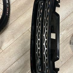 Range Rover Sport L494 front grille