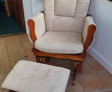 Breastfeeding Chair & Footrest