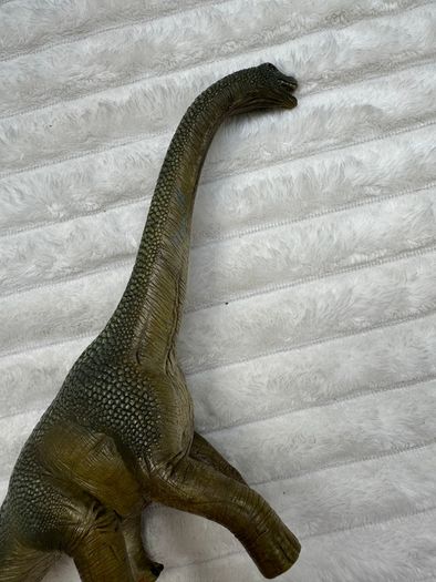 Schleich Brachiosaurus Dinosaur Figure D-73527  approx. 20 cm. height 2016  Dirty Used Please see photos