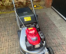 Honda HRD 536 lawnmower