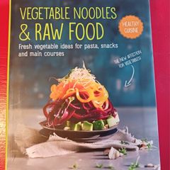 Vegetable Noodles & Raw Food