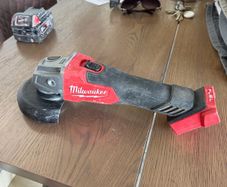 Milwaukee Angle Grinder 115mm