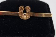 9 ct yellow gold brooch