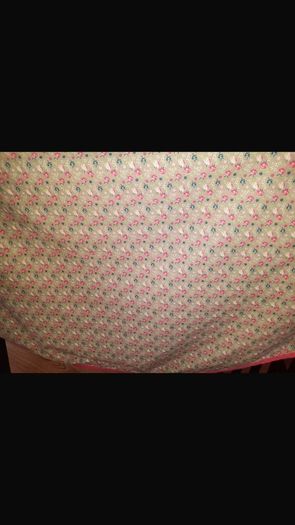 Cotton floral round tablecloth 160cm diameter new and in excellent condition with no issues FREE STANDARD POSTAGE INCLUDED