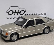 Mercedes 190e 1993 - Ottomobile - New In Box 1/18