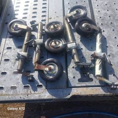 4 jockey wheels