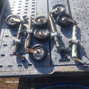 4 jockey wheels