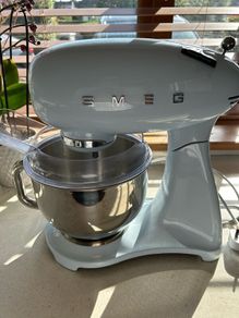 Smeg 50s style stand mixer Pastel blue