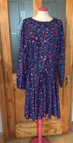 BNWTS NEW LOOK CURVES Ladies Blue animal print dress size 26 includes postage