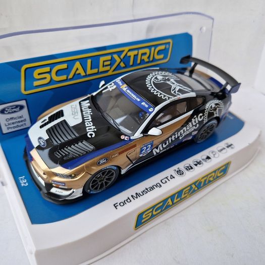 Scalextric Ford Mustang GT4 #22 Slot Car ( C4403 endurance gt touring )