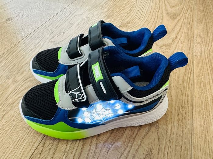 PMG Boys PRIMIGI UltraLight Spider Web Trainer