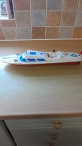 vintage 1970s wind up speed boat made in west Germany.