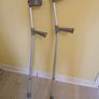 Pair of adult crutches Image 2