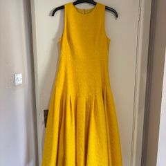 Exquise Yellow Midi Dress