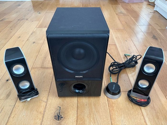 Philips Multimedia Speaker System