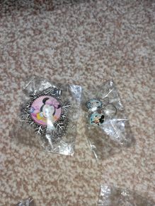 Mickey and minnie set FREEpost