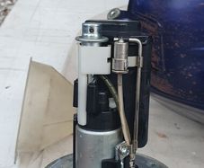 gsxr k5 750 fuel pump will fit k4 k5 600 or 750