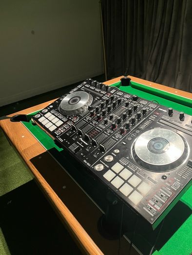 Dj