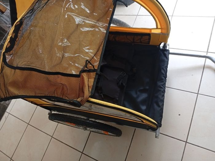 Bicycle trailer for kids - Mwave - VGC