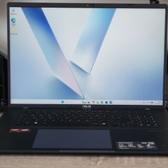 Asus Vivobook 18.4" 144Hz | Ryzen 7 260 | 16GB  | 1tb Ssd