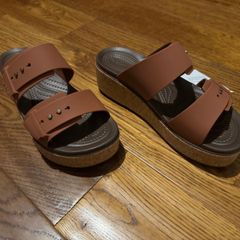 New Crocs Brooklyn Cork Buckle size: UK 5, color: Rust