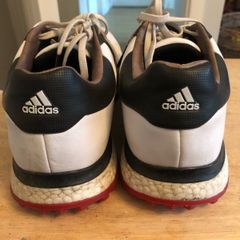 golf shoes