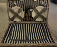 Arnotts Picnic Basket