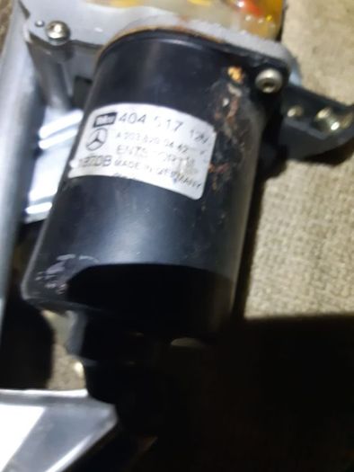 Mercedes- Benz C-klass (W203) 2005 Wiper mechanism