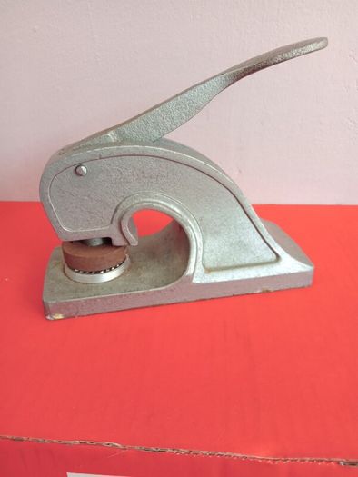Vintage Hand Press / Embosser