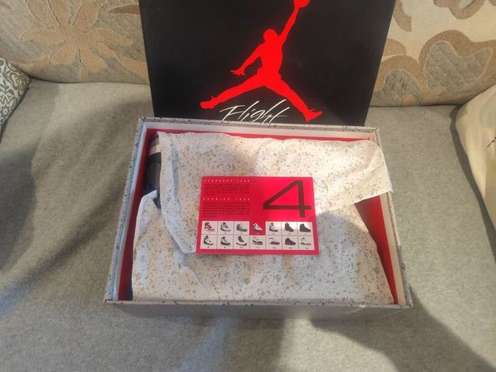Air Jordan 4 Retro