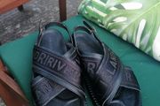sandles riverisland size 4