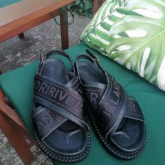 sandles riverisland size 4
