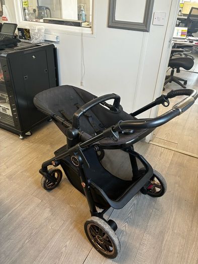 Complete sliver cross Pram system for sale