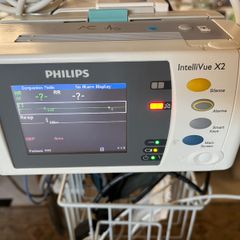 Philips Intellivue MP70 patient monitor