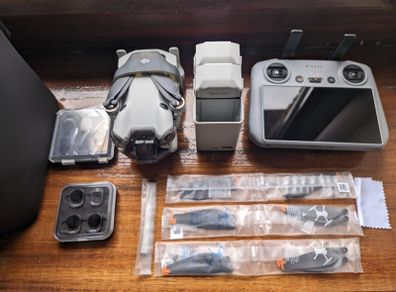 DJI Mini 4 Pro Fly More Combo RC 2 plus ND Filters Mint Condition