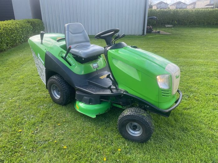Ride on Lawnmower